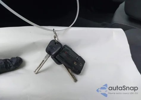 2016 Chevrolet Silverado 1500 1Lt from USA, damaged, VIN 1GCVKREH6GZ422282